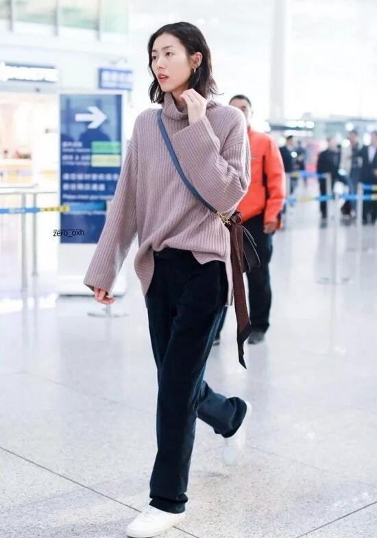 某明星穿搭,揭秘某明星的时尚穿搭秘诀