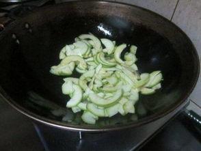 香肠吃瓜,探寻美食新风尚