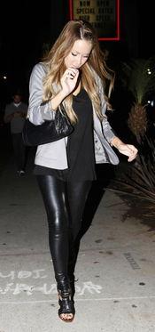 明星裤袜,时尚潮流的必备单品