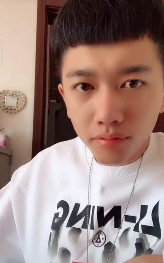 网红唐痘痘个人简介,从素人逆袭到网红的护肤达人之路