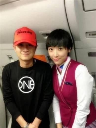 明星飞机上图片,揭秘明星乘坐私人飞机的奢华瞬间