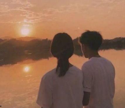 情侣网名网红,网红情侣网名背后的甜蜜故事