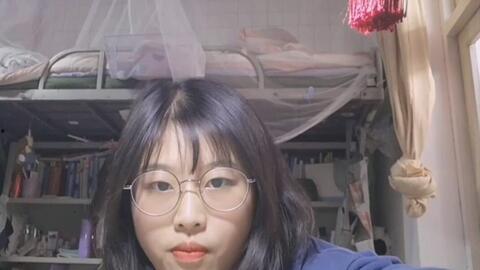 寝室眼镜女吃瓜,揭秘校园八卦风云