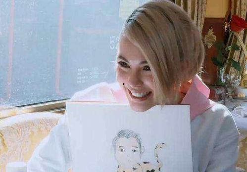 明星家中画,一幅画中的奢华生活画卷