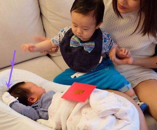 明星小孩戴手套吗,暖萌护手，时尚新潮流